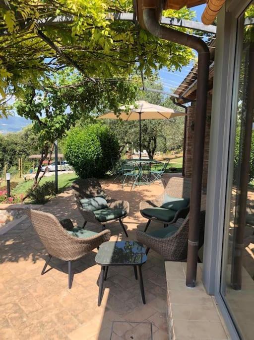 Vesper - Casale Con Piscina - Ad Galli Cantum Citta della Pieve Bagian luar foto